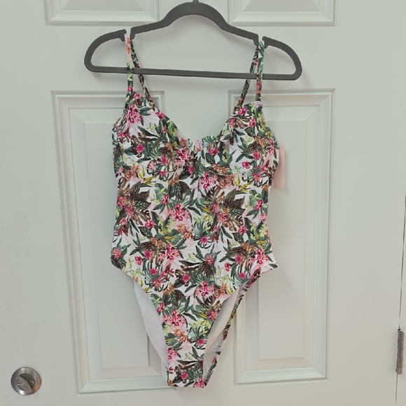 Victoria's Secret Other - Victoria's Secret Pink Floral Swimwear.  Size XL. NWT